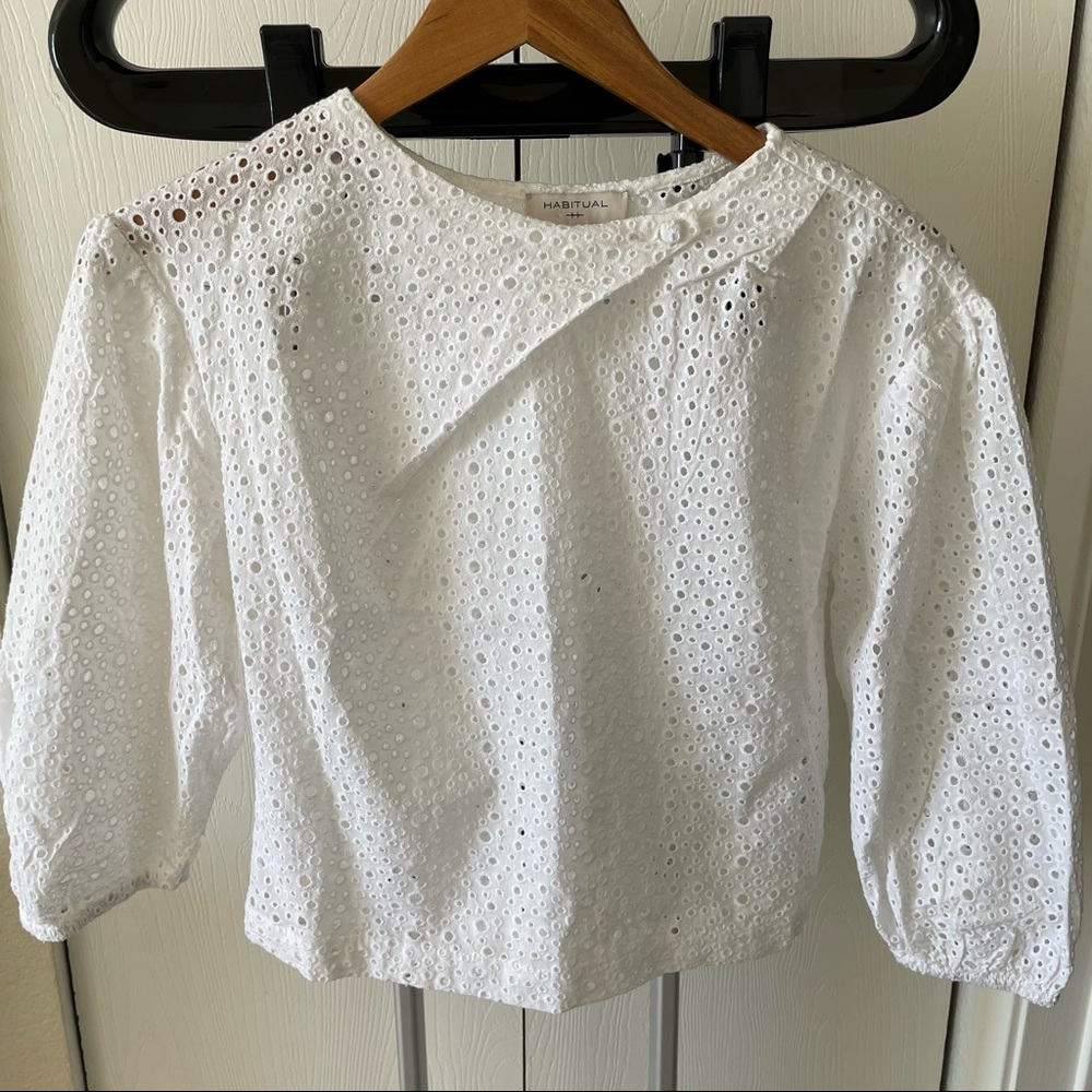 HABITUAL 3/4 SLEEVE TOP